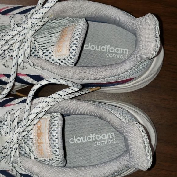 Adidas WMNS 90's Valasion Tech Ink Running Shoes - Picture 6 of 7